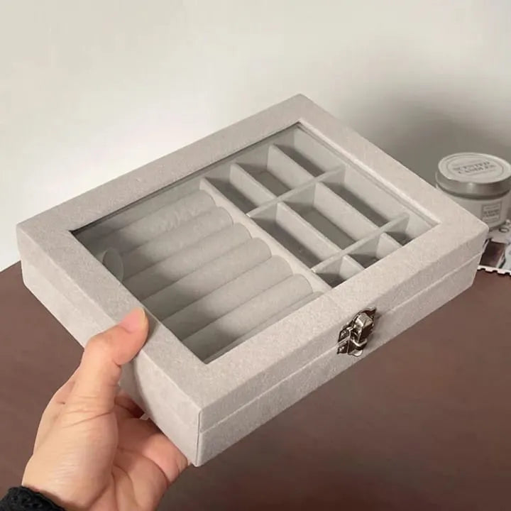 Stylish jewellery organizer